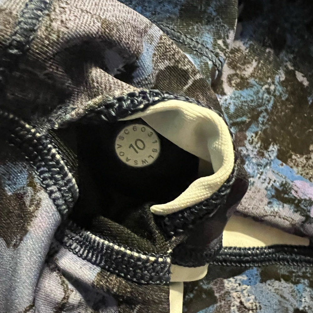 Lululemon leggings 💕 - Picture 4 of 4